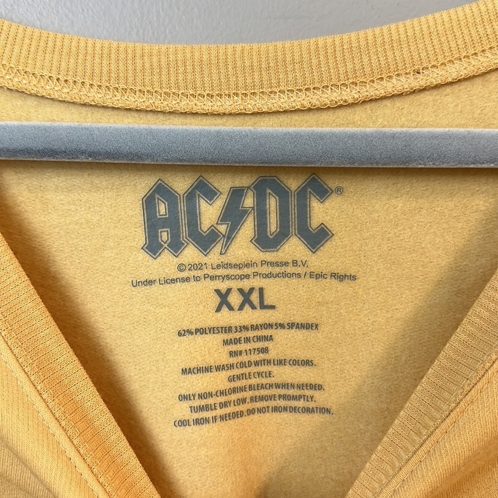NWT AC/DC Graphic Sweatshirt XXL - Picture 3 of 5